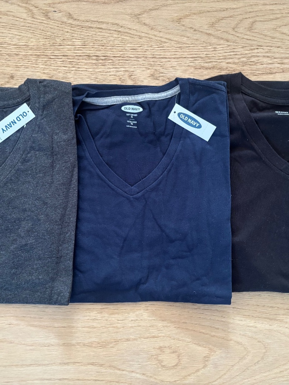 Old Navy Soft V-Neck t shirts- set of 3 - size XL
